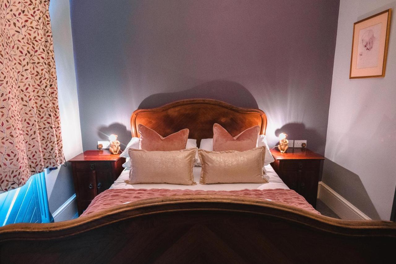 Hotel The Godwins 3*