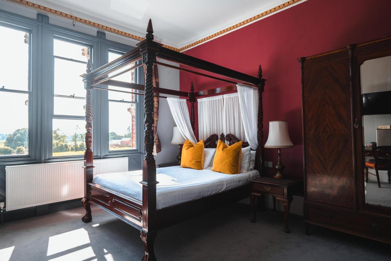 Hotel The Godwins